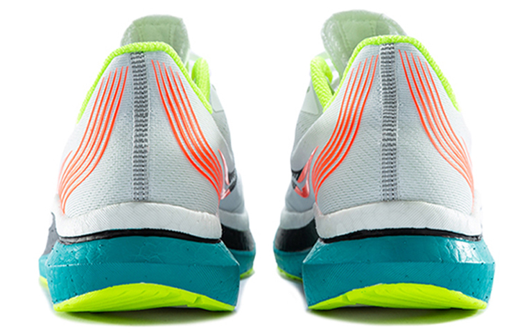 Shop (W) Saucony Endorphin Pro ''Blanc Mutant'' S10598-10