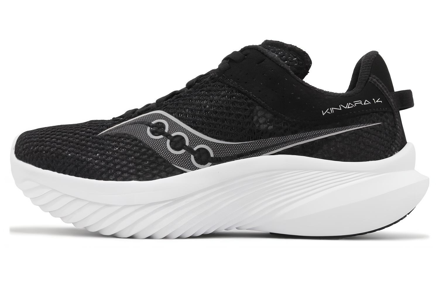 Buy (W) 索康尼 Kinvara 14 宽款 &#x27;黑白&#x27; 女鞋 S10824-05