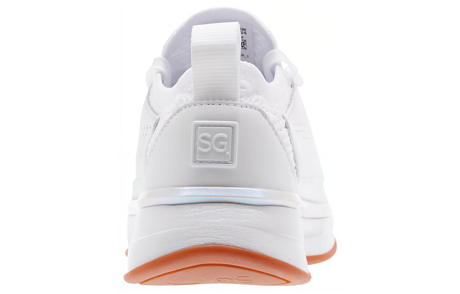 Shop (W) Selena Gomez x Puma Sepatu Lari 'Putih' 192931-01