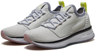 (W) Selena Gomez x Puma Runner Strength 'Glacier Grey' - Kelabu Glacier 192934-01 Lookbook (W) Selena Gomez x Puma Runner Strength 'Glacier Grey' - Kelabu Glacier 192934-01