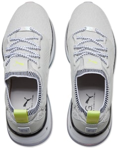 (W) セレーナ×プーマ ランナーStrength グレイシャーグレー 192934-01 Shop (W) セレーナ×プーマ ランナーStrength グレイシャーグレー 192934-01