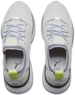 (W) セレーナ×プーマ ランナーStrength グレイシャーグレー 192934-01 Shop (W) セレーナ×プーマ ランナーStrength グレイシャーグレー 192934-01