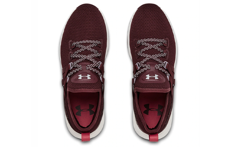 Shop （女）Under Armour Breathe Trainer '暗栗色' 3021335-500