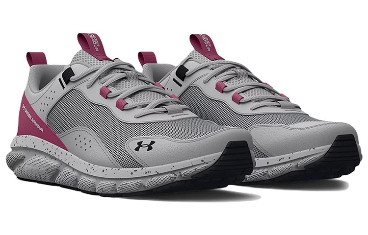 Lookbook (W) Under Armour Charged Verssert ''Grijs Pace Pink'' 3025751-104