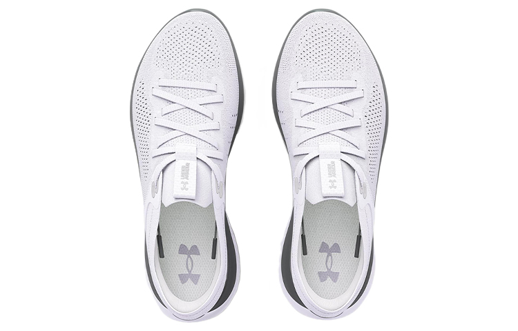 Shop (女性) Under Armour Flow Synchronicity '白色金屬銀' 3024786-101