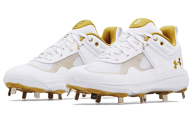 Lookbook (W) Under Armour Glyde MT ''Blanc Or Métallique'' 3024328-103