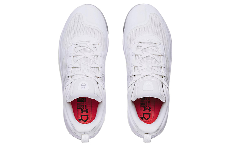 Shop (W) Under Armour Glyde MT "Bianco Argento Metallico" 3024328-100