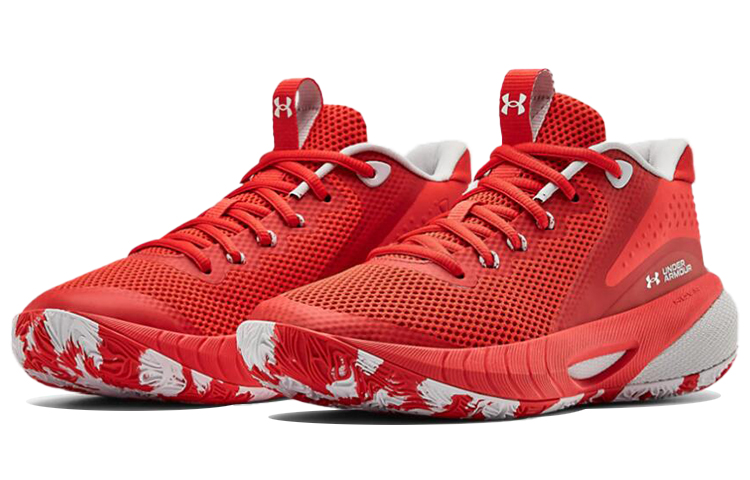 Lookbook (W) UAホバー ブレイクスルー バーサレッド 3024398-600