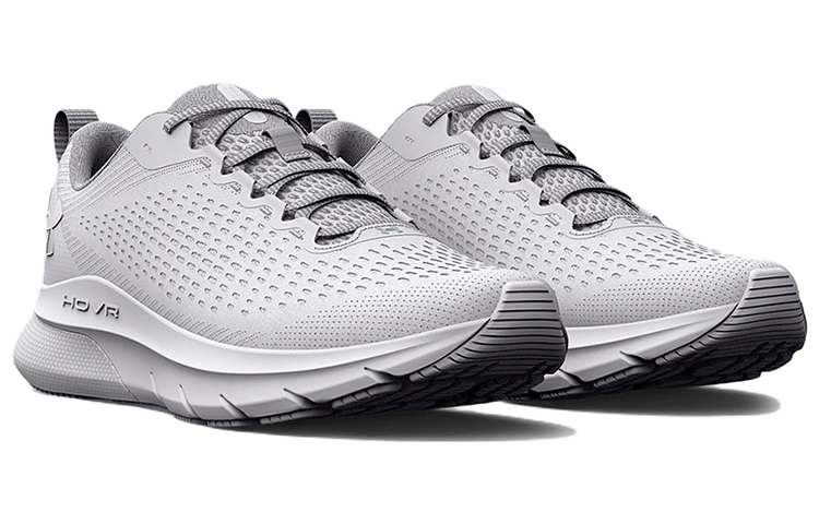 Lookbook (W) Under Armour HOVR Turbulence ''Triple White'' Herren Sneaker 3025425-106