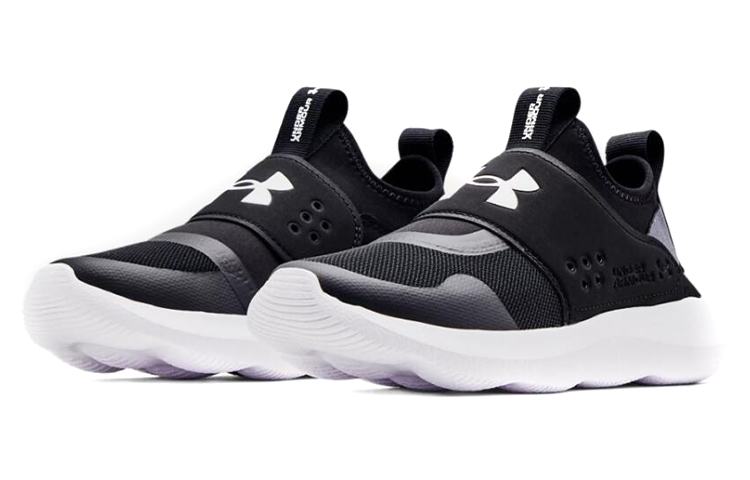 Lookbook (W) Under Armour Runplay 'Hitam Putih' 3024871-001