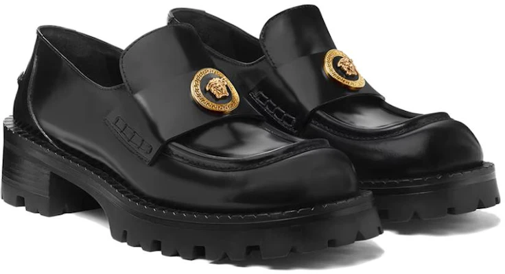 (W) Versace Loafers T.35 'Hitam' 1012493-1A08773-1B00V Lookbook (W) Versace Loafers T.35 'Hitam' 1012493-1A08773-1B00V