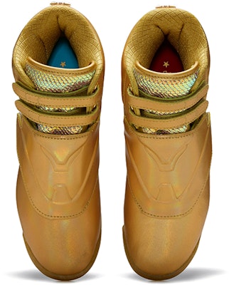 (W) ワンダーウーマン1984×リーボック Freestyle Hi “黄金の鷲” FW4667 Shop (W) ワンダーウーマン1984×リーボック Freestyle Hi “黄金の鷲” FW4667