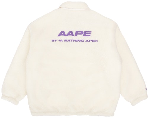 (W) 아페 FW22 에이프 하트 자수 플리스 자켓 - 화이트 AAPJKW7567XAJ Lookbook (W) 아페 FW22 에이프 하트 자수 플리스 자켓 - 화이트 AAPJKW7567XAJ