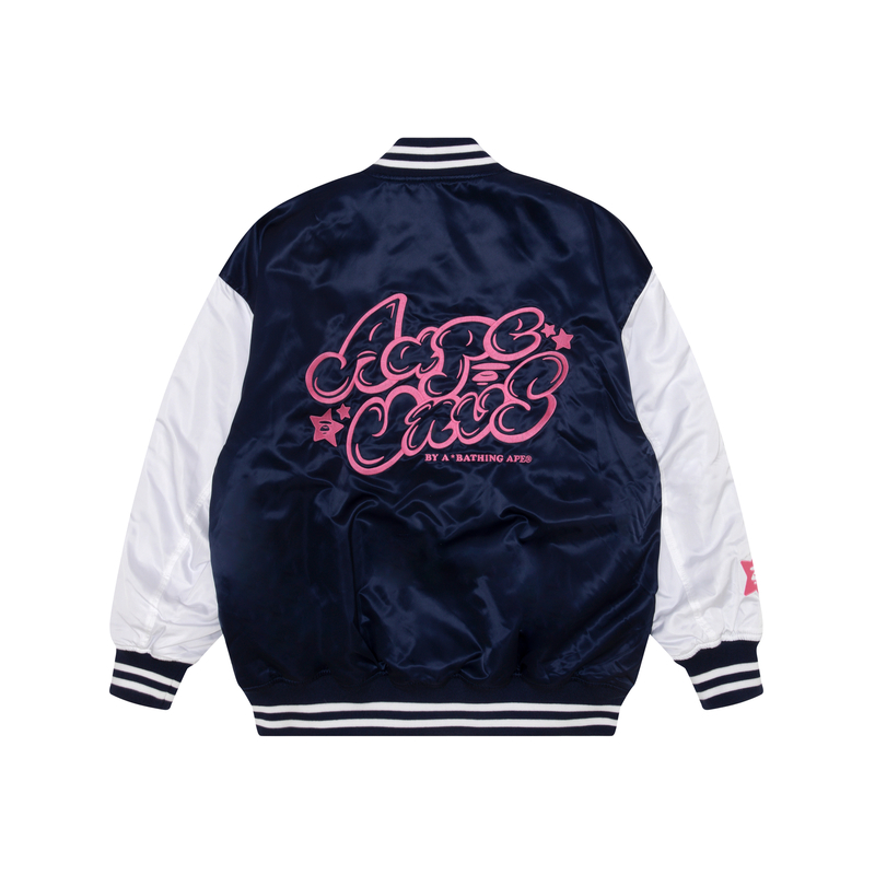 Lookbook (W) Aape FW22 양면 자수 레터링 디자인 야구 재킷. AAPJKW7566XXJ