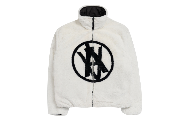 Shop (W) acmé de la vie ADLV Jaket Reversible Hitam FW22 dengan Logo Print ADLV-22FW-JKLRAE-BLK