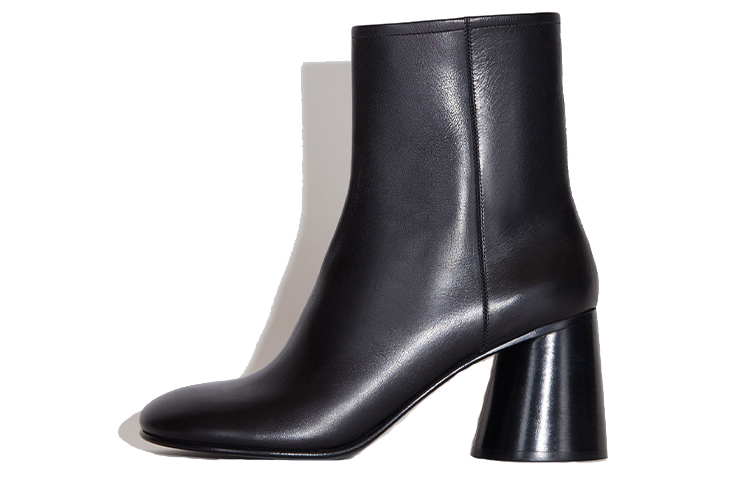 (W) Acne Studios Ankle Boots 'Black Calf Leather'