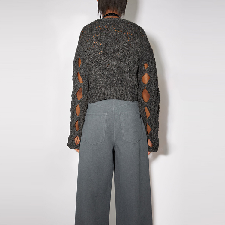 Shop (W) Acne Studios FW21 黑色寬鬆純針織毛衣 A60310-AA2