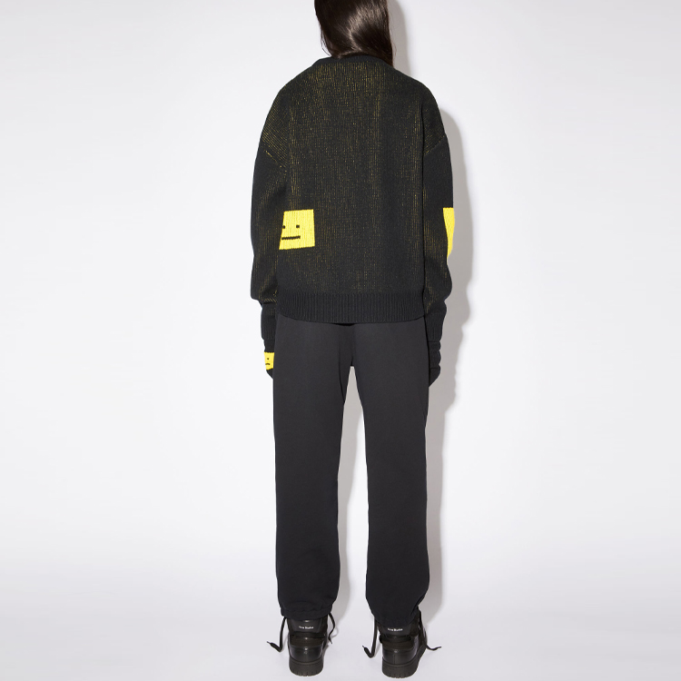 Shop (W) アクネ ストゥディオズ FW21 ブラック ウール ロゴ入りニットセーター. C60033-BWX