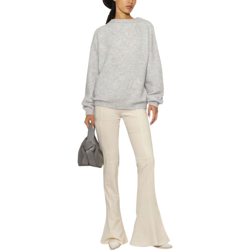 Lookbook (W) 아크네 스튜디오 FW22 그레이 솔리드 컬러 크루넥 풀오버 스웨터. A60384-CXM