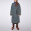 Lookbook (W) Abrigo Trench Gris Doble Botonadura con Cinturón Acne Studios FW22 Mujer. B90651-902