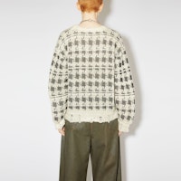 (W) Acne Studios FW23 Sweater Rajut Oversized Houndstooth Putih. A60462-AYT Shop (W) Acne Studios FW23 Sweater Rajut Oversized Houndstooth Putih. A60462-AYT