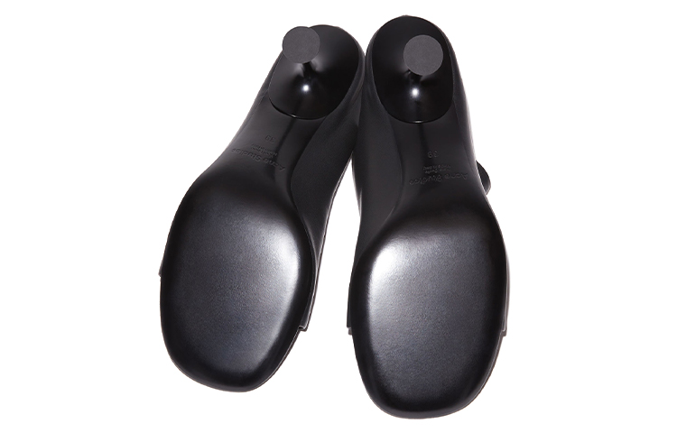 Shop (W) Acne Studios Hak Tinggi Terbuka 'Kulit Domba Hitam' AD0427-900