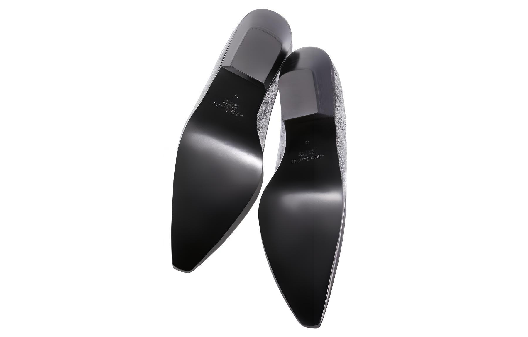 Shop Acne Studios 皮革 時尚套腳 女士休閒單鞋 女款 黑米