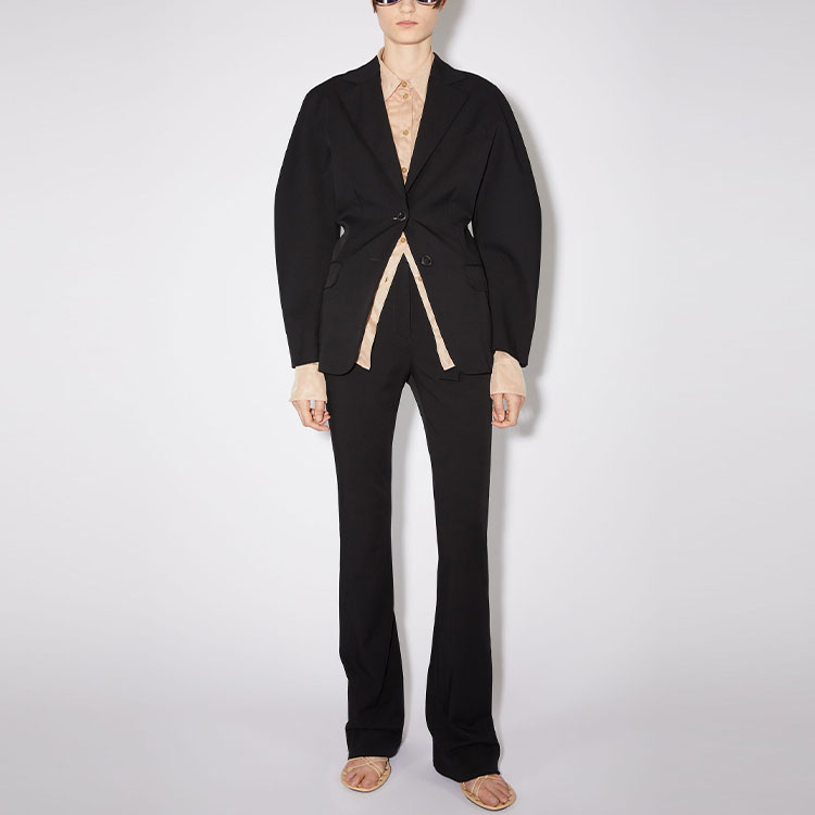 Lookbook (W) Blazer Oversized Relajado Acne Studios SS22 Negro. AH0185-900