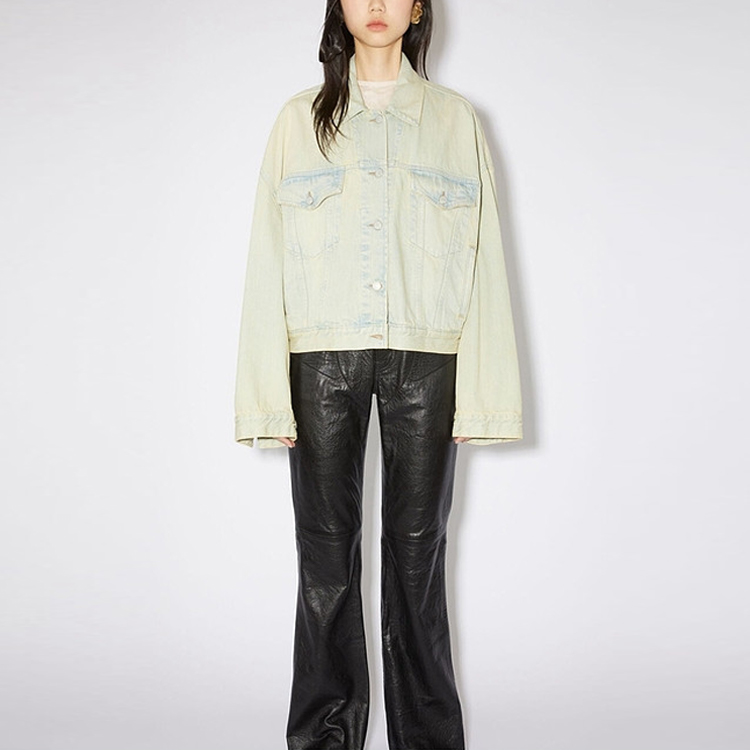Lookbook (W) Acne Studios SS23 Jaket Denim Kuning Pudar Crop Kancing Depan. A90498-BWL