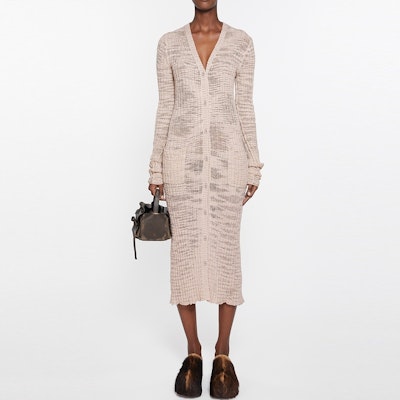 (W) Cardigan De Punto Con Botones En V Acne Studios SS24 Rosa Empolvado. A60517-416 Lookbook (W) Cardigan De Punto Con Botones En V Acne Studios SS24 Rosa Empolvado. A60517-416