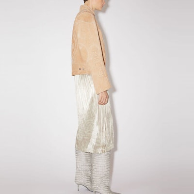 (W) Jaket Suede Lengan Panjang Acne Studios Wanita Warna Sand Beige. FN-WN-LEAT000241 Purchase (W) Jaket Suede Lengan Panjang Acne Studios Wanita Warna Sand Beige. FN-WN-LEAT000241