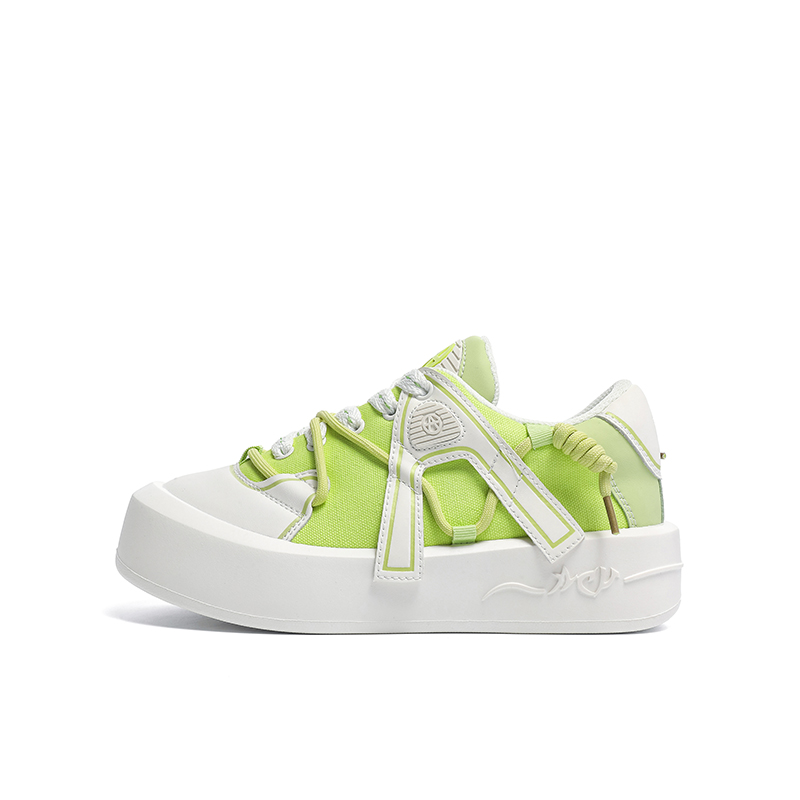 (Women) Acupuncture Trendy Green Bear Sole Platform Sneakers 4.5cm AC00508