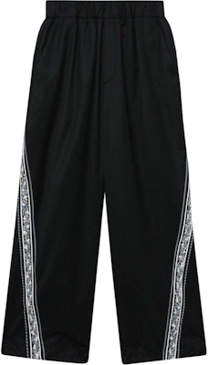 (W) ADER ERROR Seluar Hitam Lebar Floral Sulam Gaya Santai. BN01SSBT0105BK Order (W) ADER ERROR Seluar Hitam Lebar Floral Sulam Gaya Santai. BN01SSBT0105BK