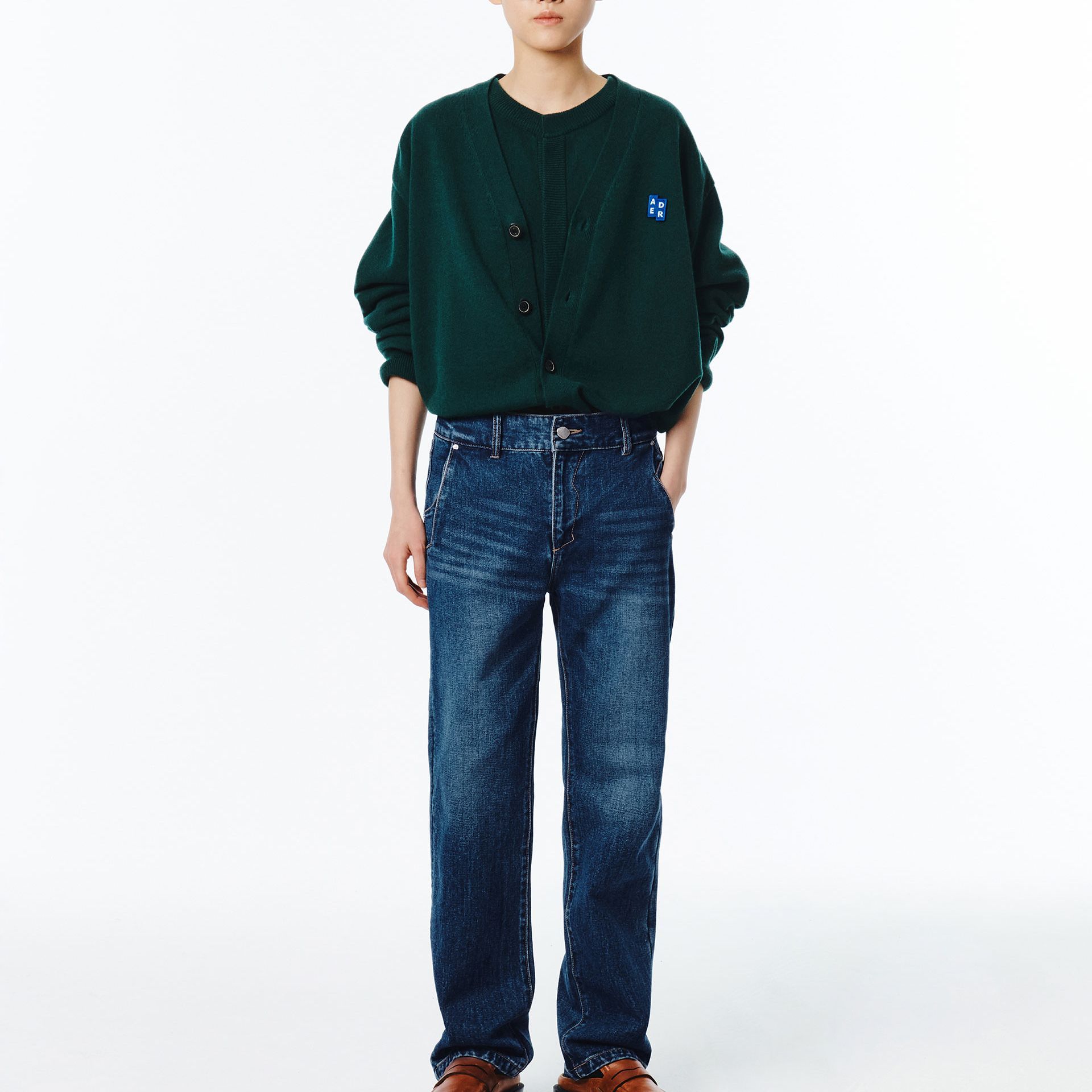 Shop (W) 아더에러 솔리드 브이넥 가디건 여성 긴팔 스웨터 - 그린 BMSGFYKT0701GN