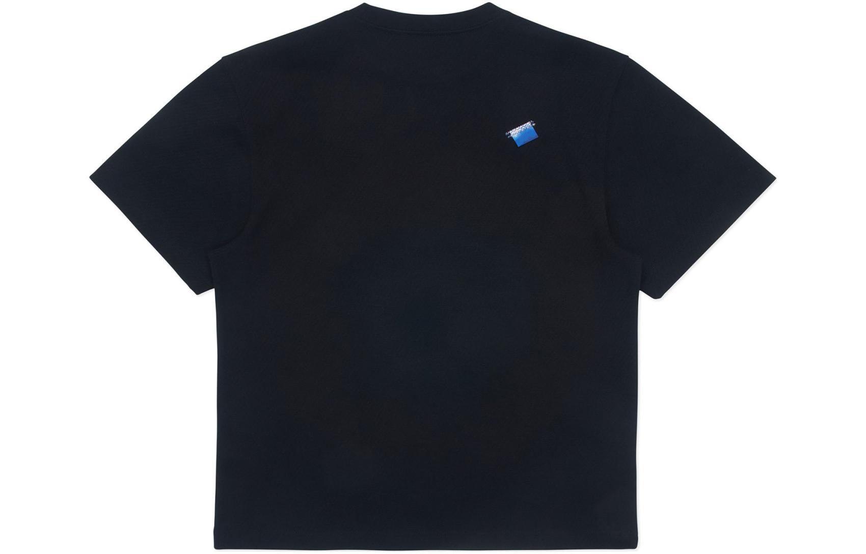 Lookbook (W) ADER ERROR SS24 Baju-T Hitam Grafik Bersulam dan Cetakan. BN01SSTS0105BK