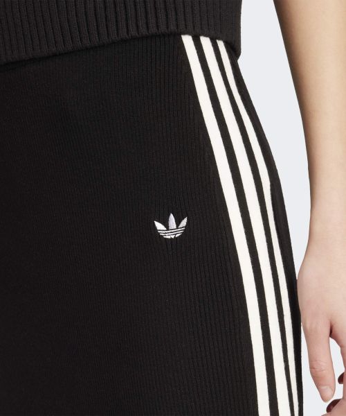 Shop (W) adidas 3-Stripes Skirt Rajut - Hitam JW2661
