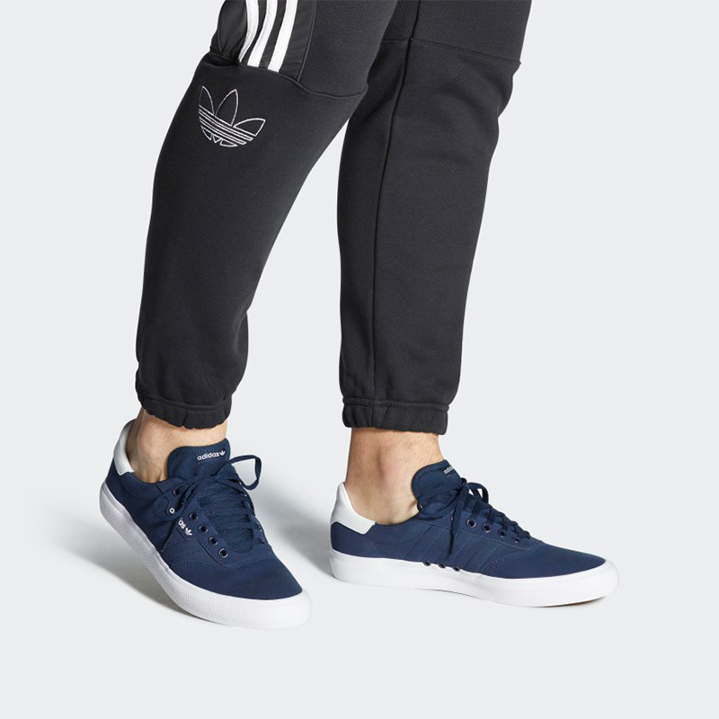 Sizing (W) adidas 3MC ''Collegiate Navy'' Sneakers EG2730