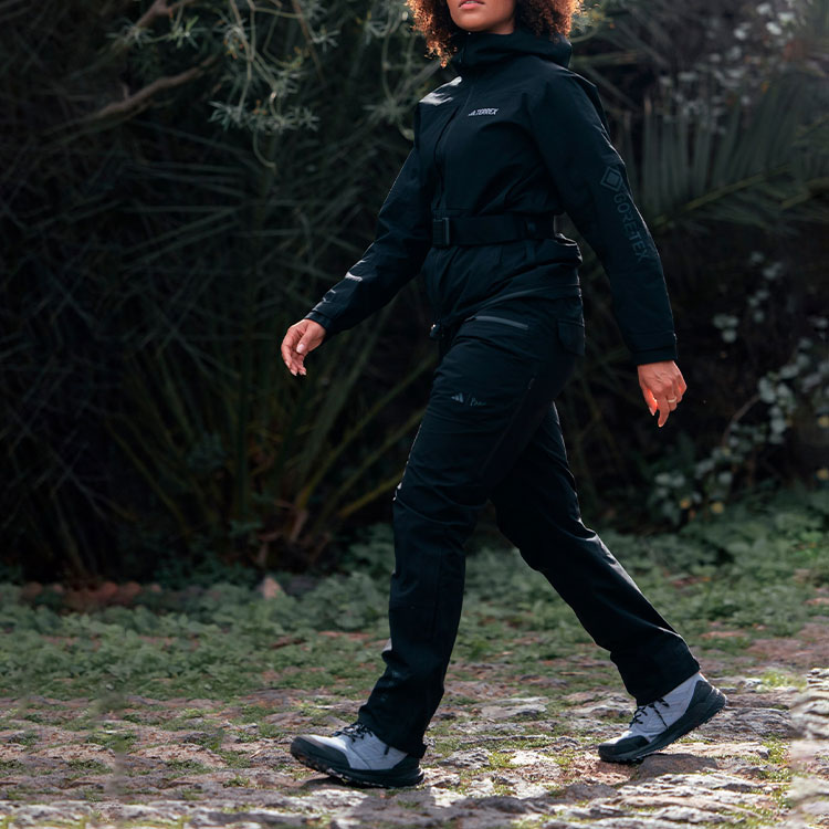 (Women) adidas  Black Letter Print Solid Color Hooded Jacket & Pants Set. HS0317 圖 10