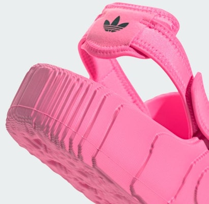 (W) adidas Adilette 22 XLG 'Lucid Pink' Wanita ID5723 2