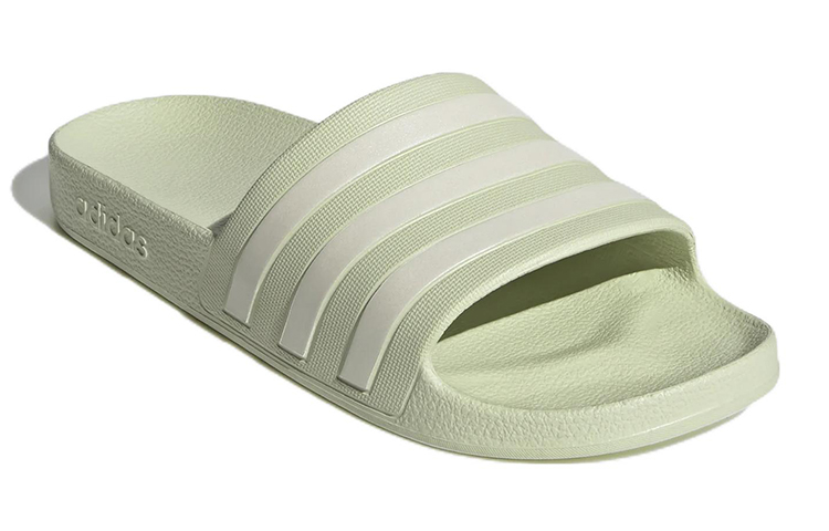 Lookbook (W) adidas Adilette Aqua Slides ''Lichtgroen'' GX4278