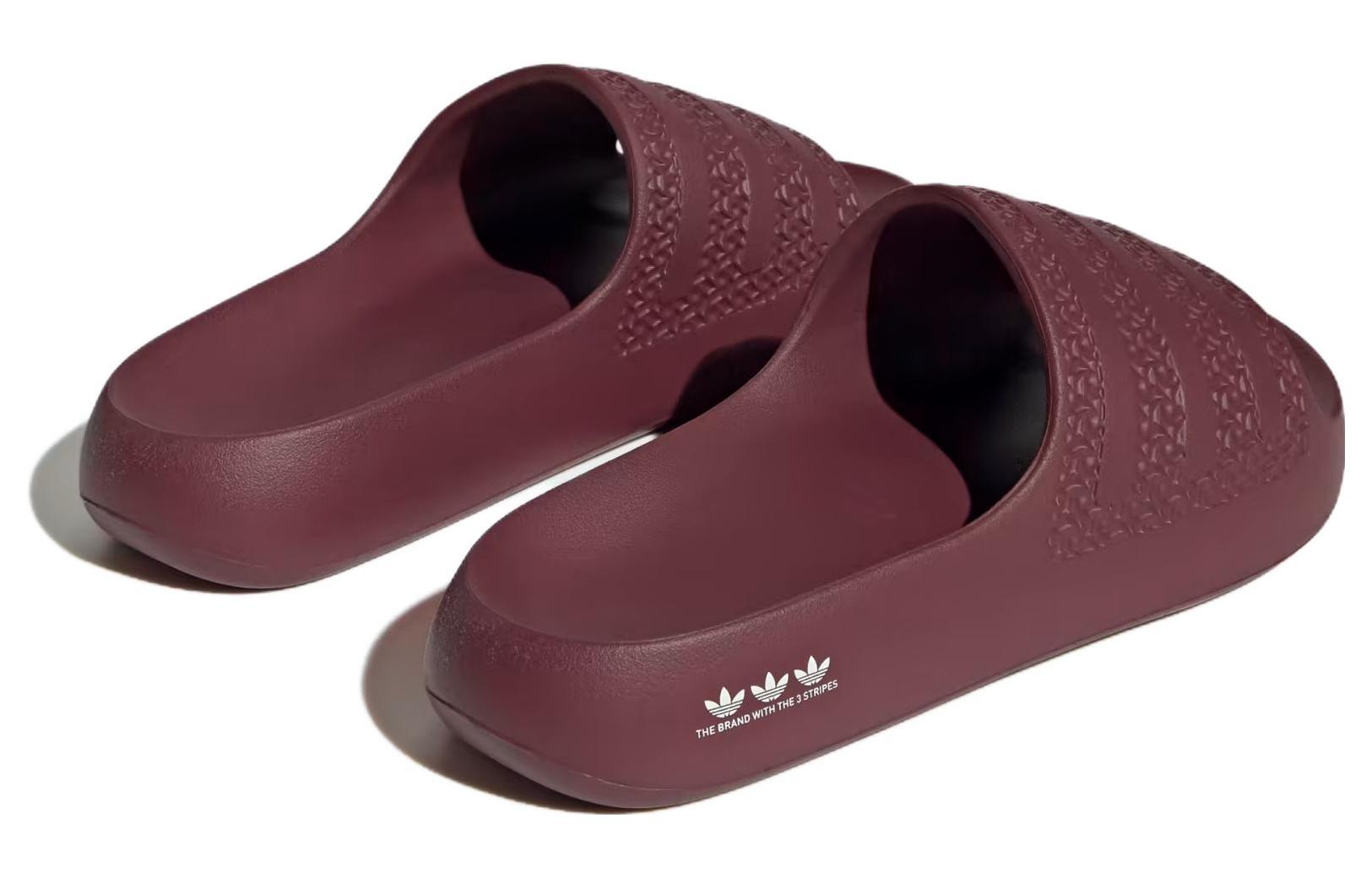 Shop （女性專用）adidas Adilette Ayoon 拖鞋「Shadow Red」HP9573