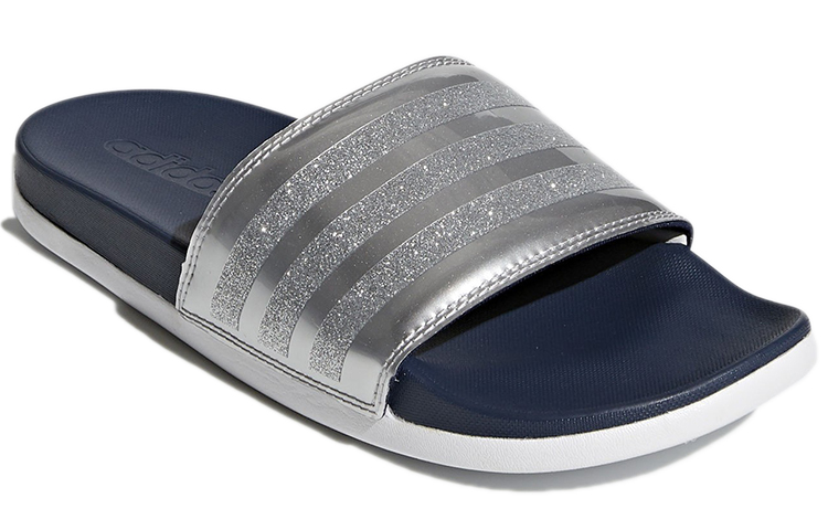 Lookbook (W) adidas Adilette Cloudfoam Plus ''Silberblau'' CG3411