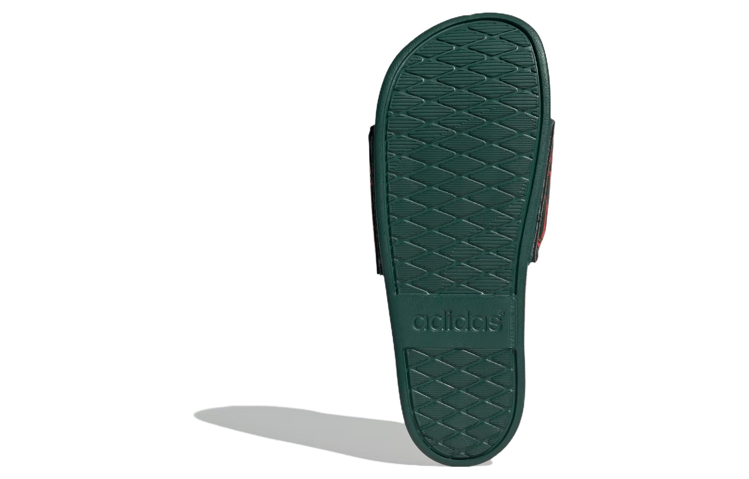 Shop （女）adidas Adilette 舒適涼拖鞋「花卉 - 巴伊亞洋紅」IE4965