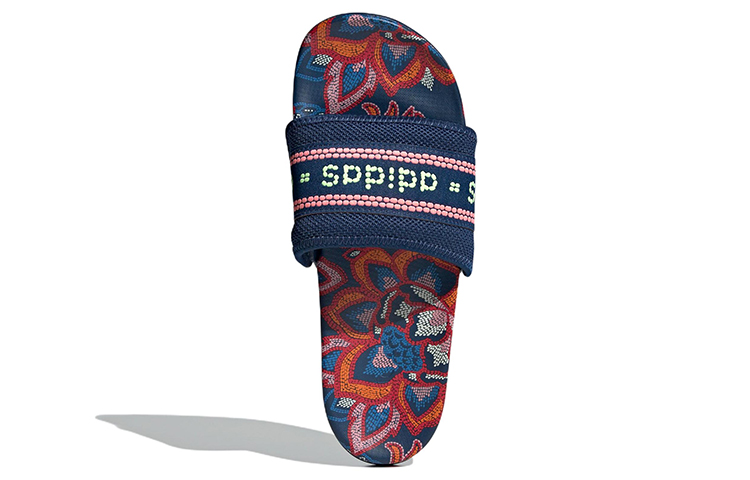 Purchase （女性）adidas Adilette 舒適涼鞋 '花卉 - 神秘藍' GV7086
