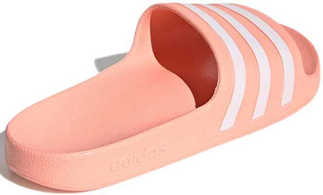 adidas Adilette Aqua 女款 粉橘色 拖鞋 Shop adidas Adilette Aqua 女款 粉橘色 拖鞋