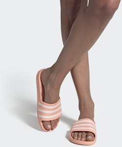 (W) adidas Adilette Merah Jambu dan Putih Aqua EE7345 Sizing (W) adidas Adilette Merah Jambu dan Putih Aqua EE7345