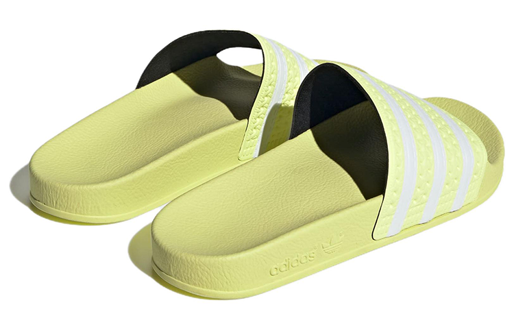 Lookbook (W) adidas Adilette Claquette ''Pulse Yellow'' IE9616