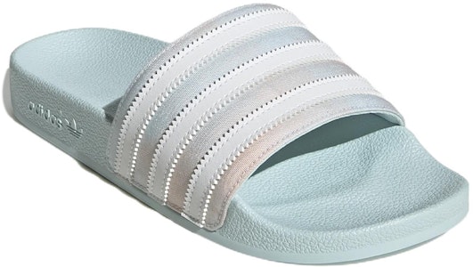 (W) adidas Adilette Slide 'Tie-Dye' Lelaran Pewarnaan Berikat GY9482 Lookbook (W) adidas Adilette Slide 'Tie-Dye' Lelaran Pewarnaan Berikat GY9482