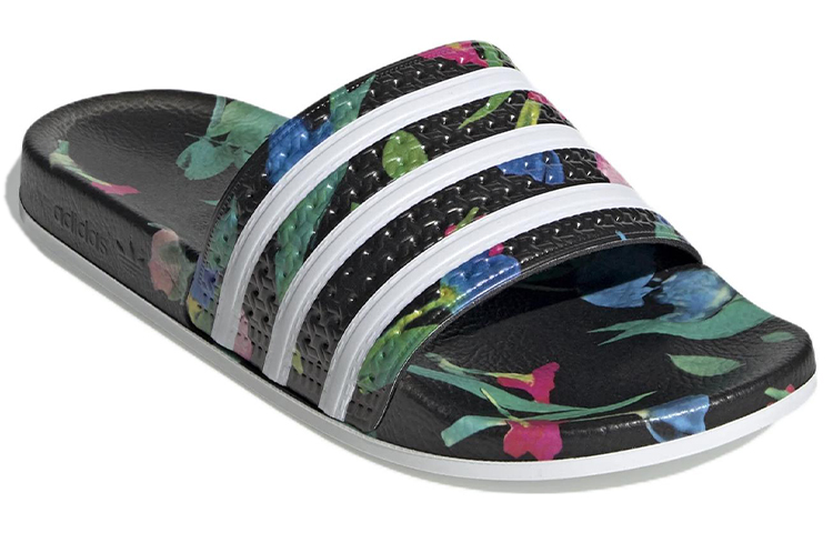 Lookbook (W) 阿迪达斯 Adilette 黑色花卉拖鞋 EE4853