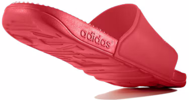 Shop Stella McCartney x adidas Adissage 滑軌 防滑耐磨拖鞋 女款 紅色